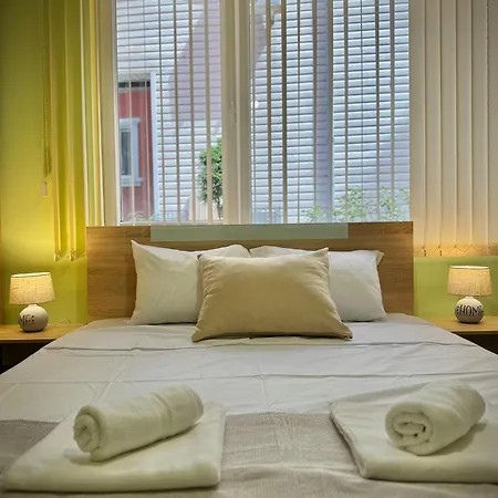 Modern & Cozy For 4 Guests In Sofia, Lozenets Apartment