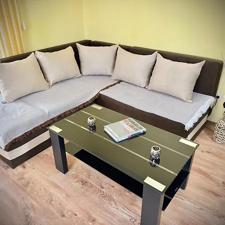 Modern & Cozy For 4 Guests In Sofia, Lozenets Apartment