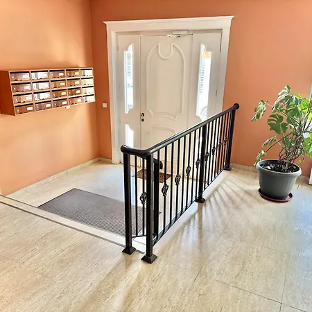 Apartament Modern & Cozy For 4 Guests In Sofia, Lozenets *