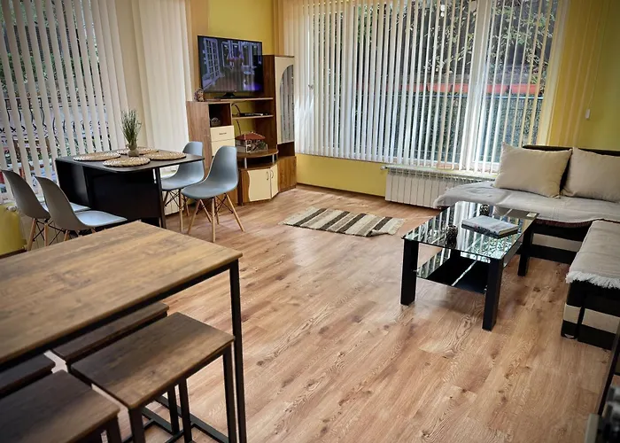 Modern & Cozy For 4 Guests In Sofia, Lozenets