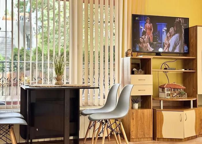 Modern & Cozy For 4 Guests In Sofia, Lozenets דירה סופיה