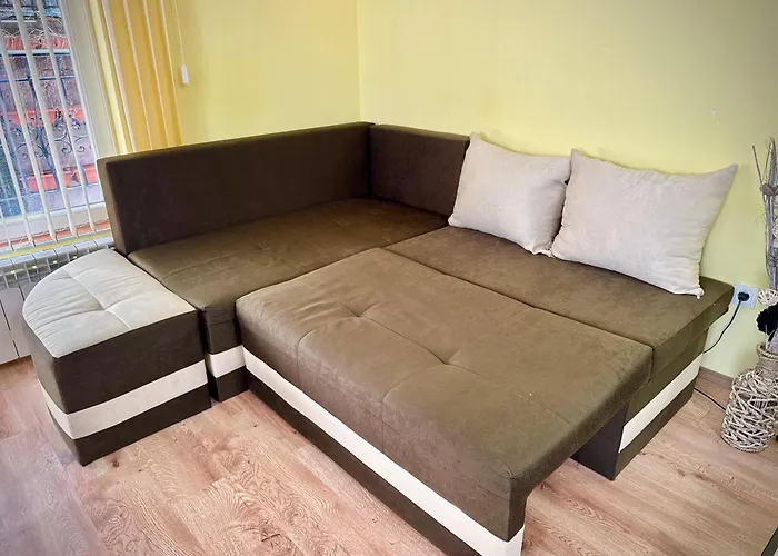 Modern & Cozy For 4 Guests In Sofia, Lozenets *