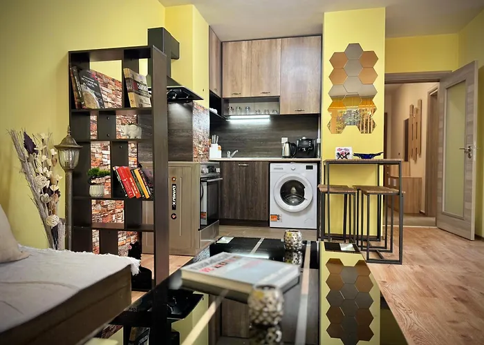 דירה Modern & Cozy For 4 Guests In Sofia, Lozenets סופיה