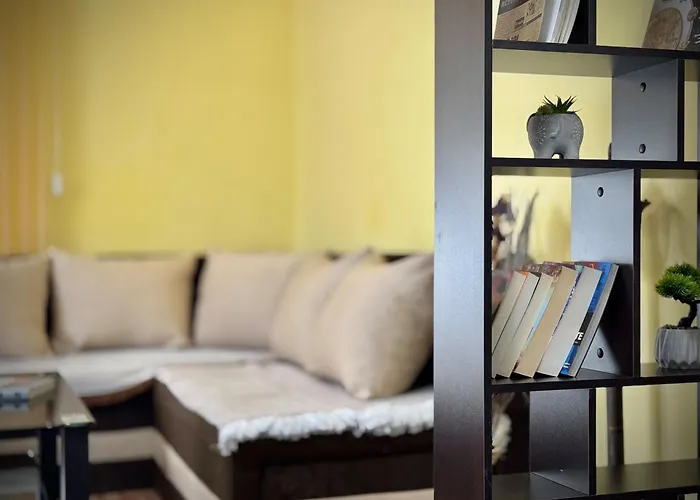 Modern & Cozy For 4 Guests In Sofia, Lozenets סופיה