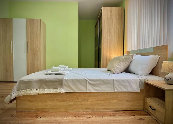 Modern & Cozy For 4 Guests In Sofia, Lozenets דירה