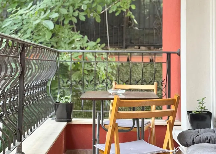 Modern & Cozy For 4 Guests In Sofia, Lozenets