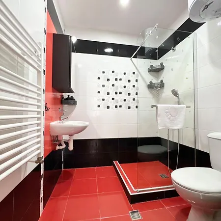 Modern & Cozy For 4 Guests In Sofia, Lozenets *