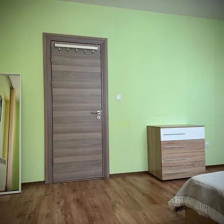Modern & Cozy For 4 Guests In Sofia, Lozenets * София