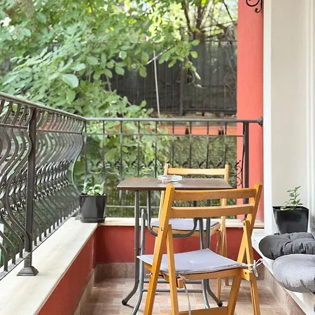 Modern & Cozy For 4 Guests In Sofia, Lozenets