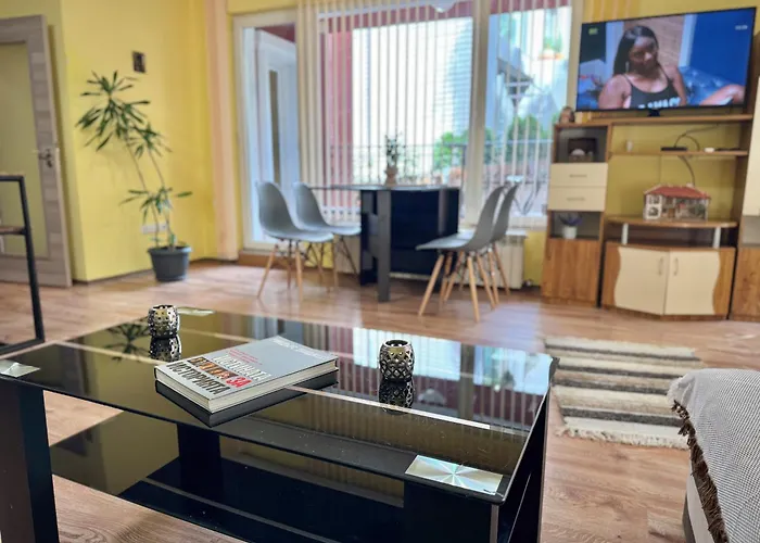 Lejlighed Modern & Cozy For 4 Guests In Sofia, Lozenets *