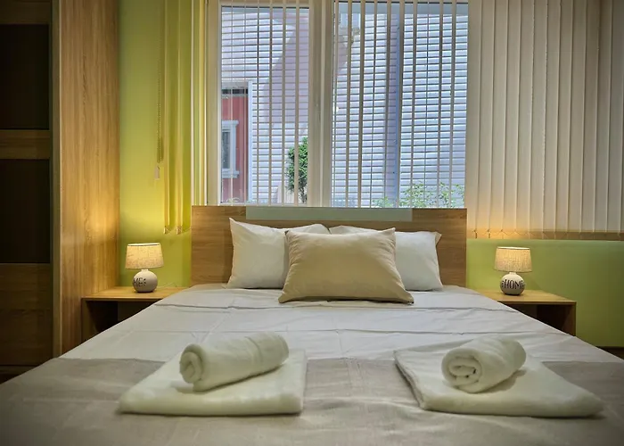 Modern & Cozy For 4 Guests In Sofia, Lozenets