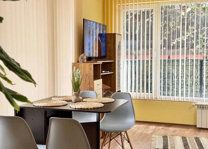 Modern & Cozy For 4 Guests In Sofia, Lozenets Lejlighed *