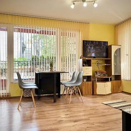 Apartament Modern & Cozy For 4 Guests In Sofia, Lozenets